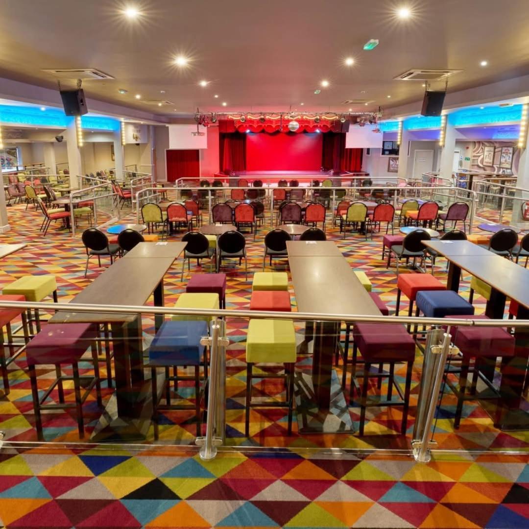 Oaken Caravan - Golden Sands Away Resorts Kinmel Bay Esterno foto