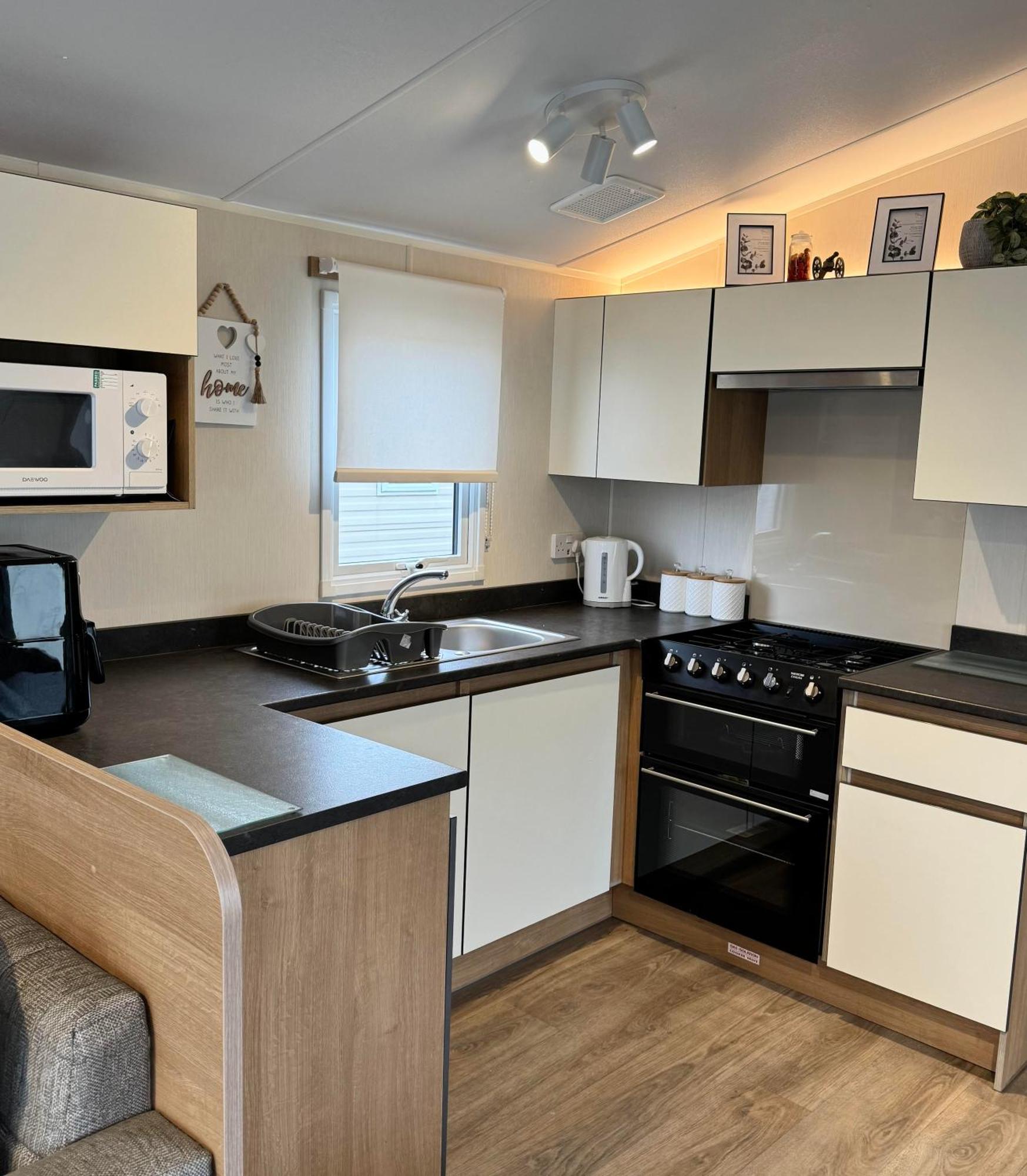 Oaken Caravan - Golden Sands Away Resorts Kinmel Bay Esterno foto